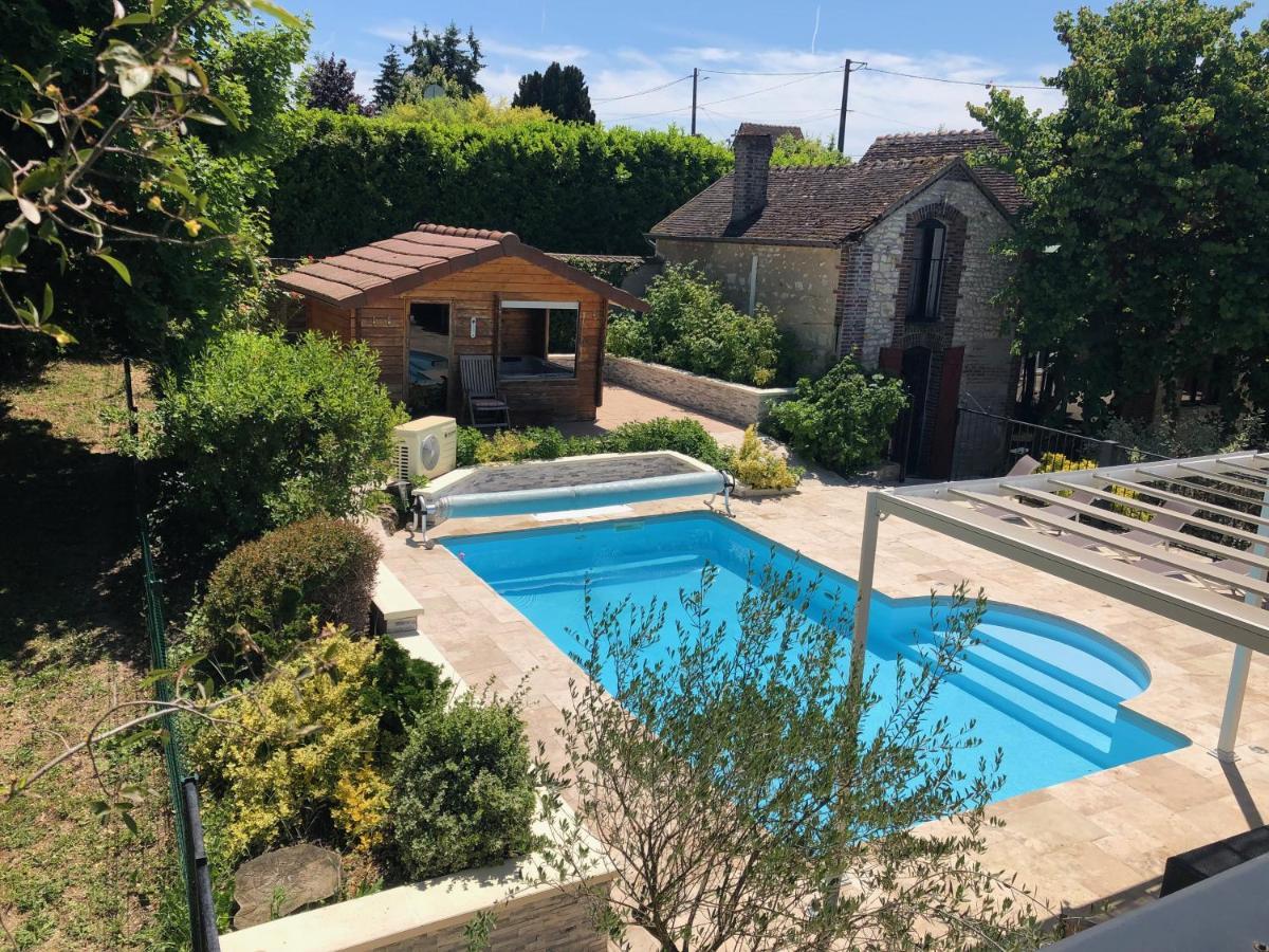 Le Rouge & Blanc Bed & Breakfast Saint-Maurice-le-Vieil Exterior photo